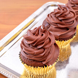 Chocolate Cream Cupcakes