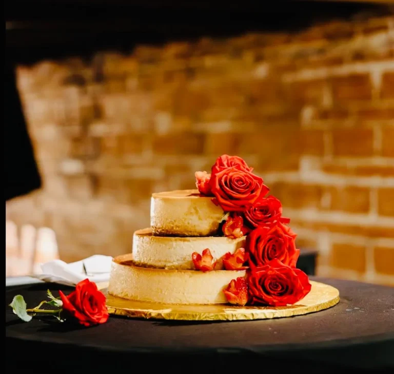 flans & cakes Tiered flan decorated with red roses